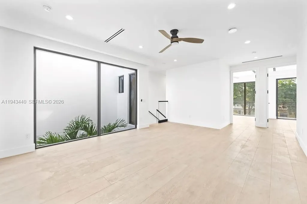 1122 NE 10th Avenue Fort Lauderdale FL 33304