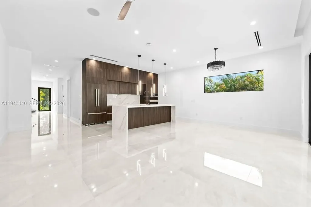 1122 NE 10th Avenue Fort Lauderdale FL 33304