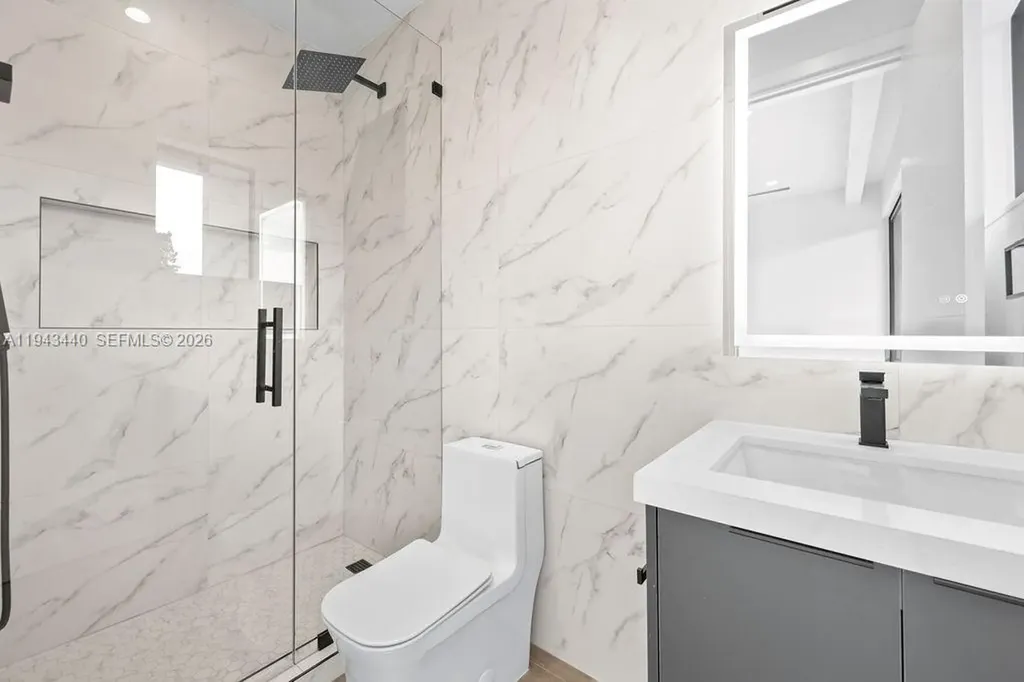 1122 NE 10th Avenue Fort Lauderdale FL 33304