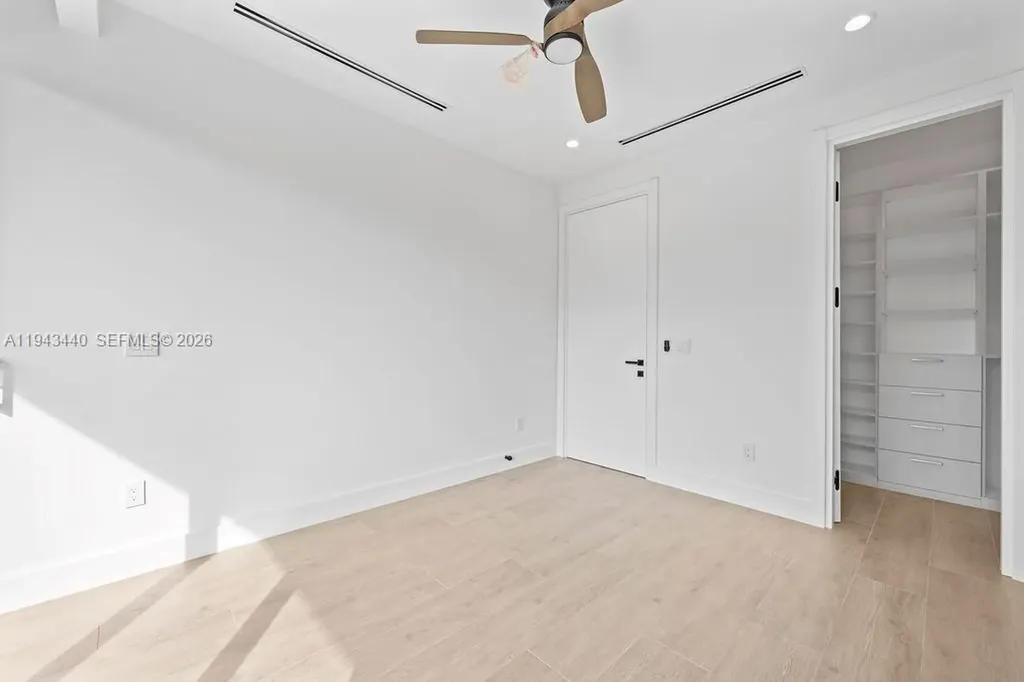 1122 NE 10th Avenue Fort Lauderdale FL 33304