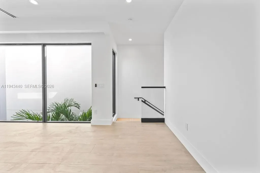 1122 NE 10th Avenue Fort Lauderdale FL 33304