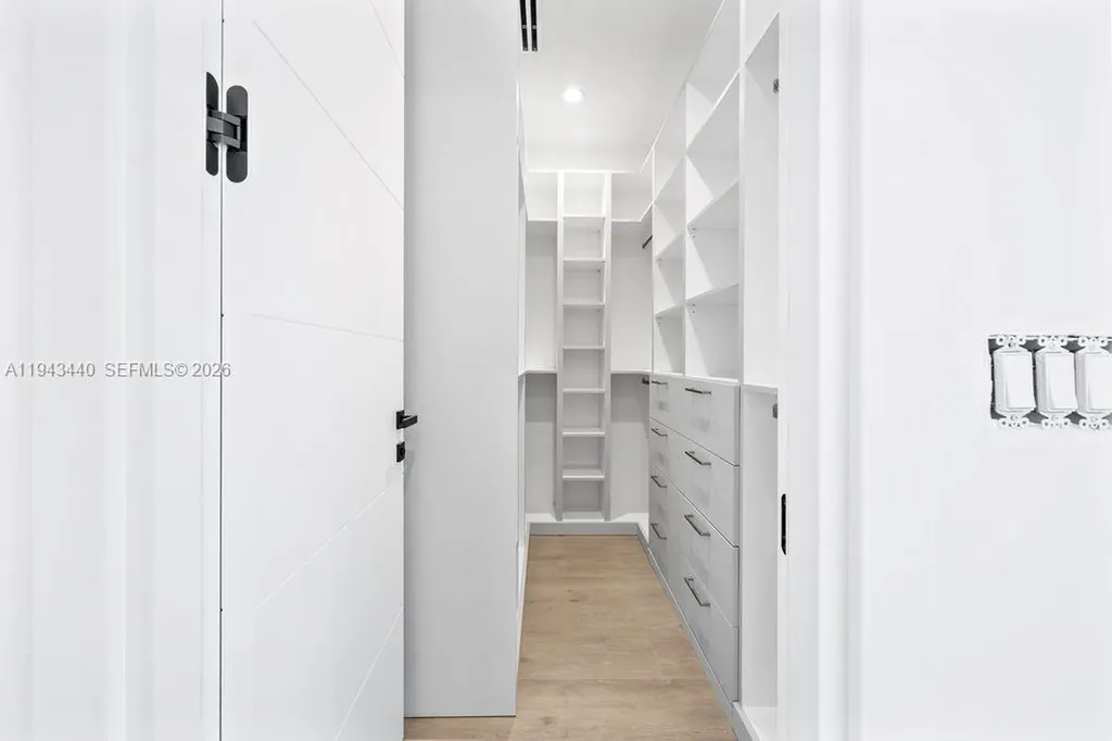 1122 NE 10th Avenue Fort Lauderdale FL 33304