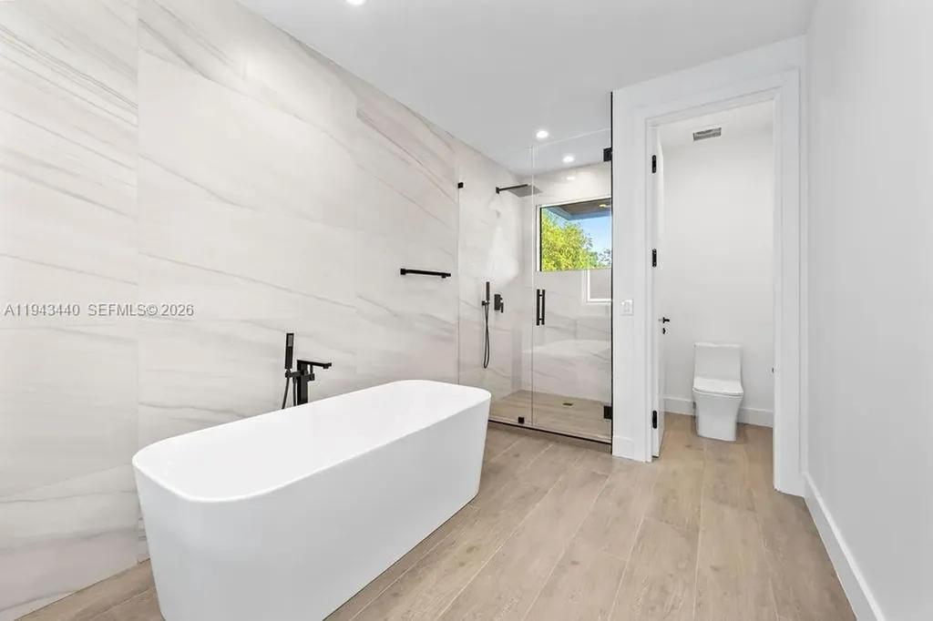 1122 NE 10th Avenue Fort Lauderdale FL 33304