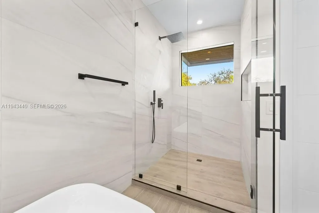 1122 NE 10th Avenue Fort Lauderdale FL 33304