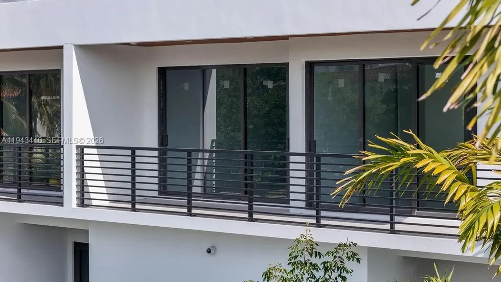 1122 NE 10th Avenue Fort Lauderdale FL 33304