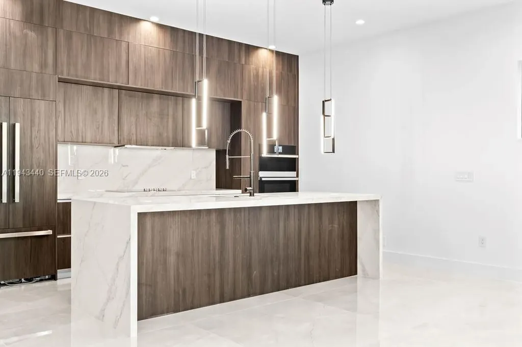 1122 NE 10th Avenue Fort Lauderdale FL 33304