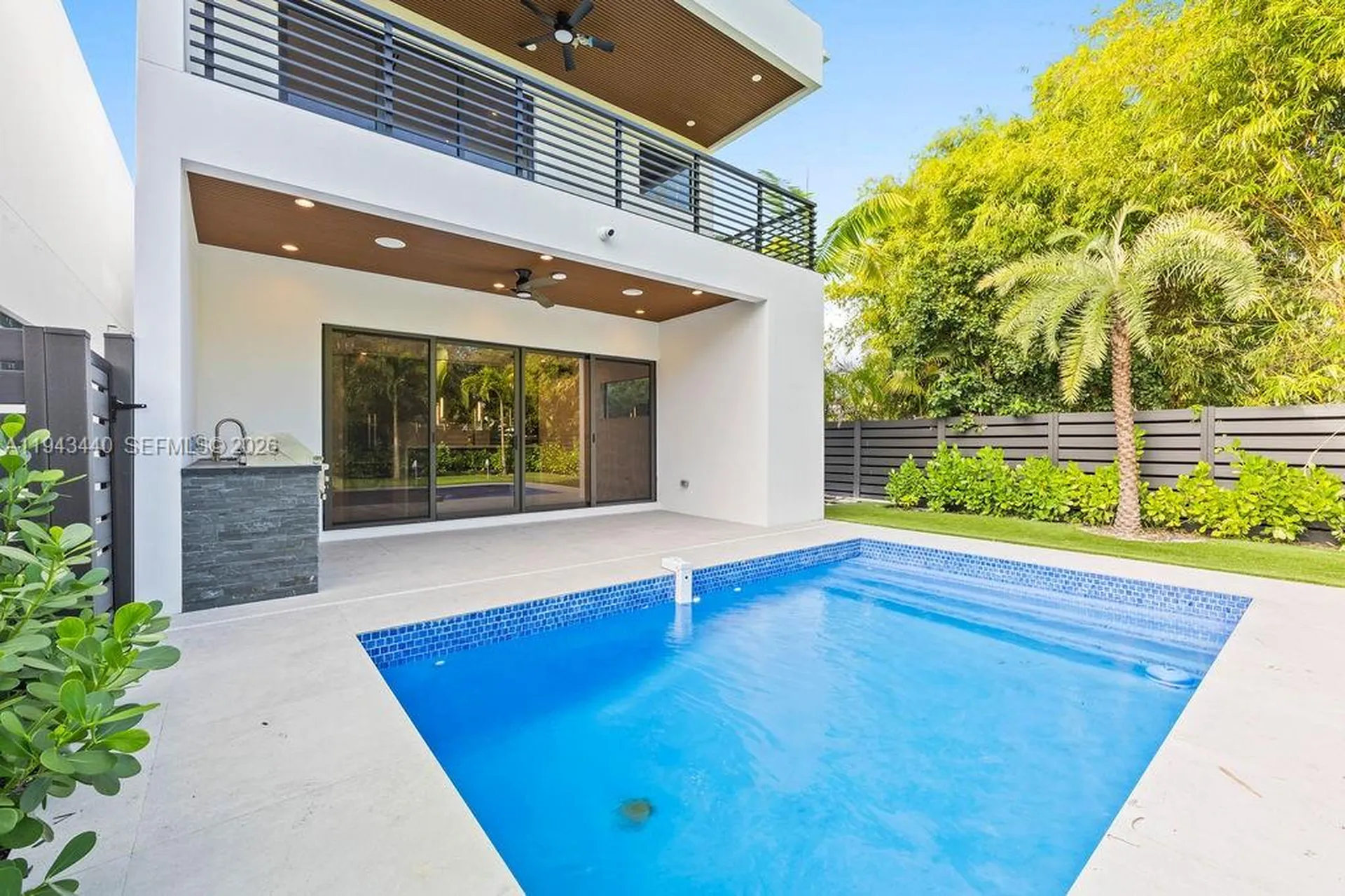 1122 NE 10th Avenue Fort Lauderdale FL 33304