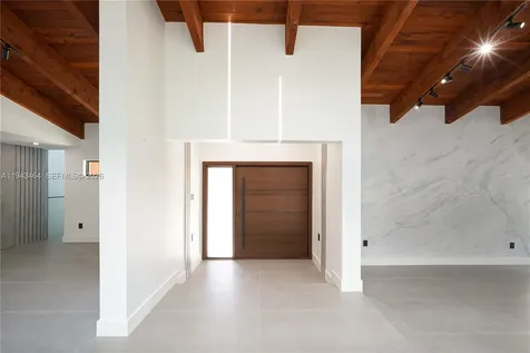 7765 SW 57th Terrace Miami FL 33143