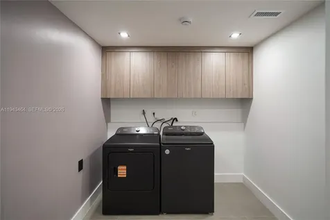7765 SW 57th Terrace Miami FL 33143