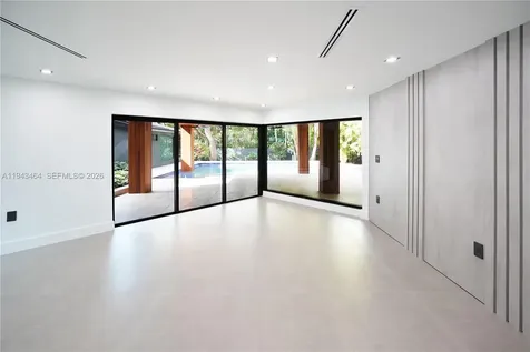 7765 SW 57th Terrace Miami FL 33143