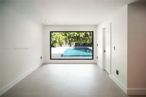 7765 SW 57th Terrace Miami FL 33143