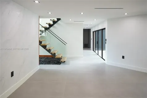 7765 SW 57th Terrace Miami FL 33143