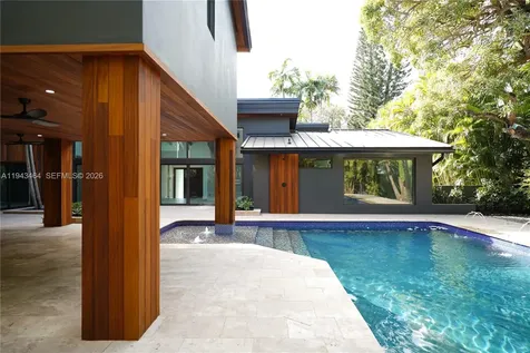 7765 SW 57th Terrace Miami FL 33143