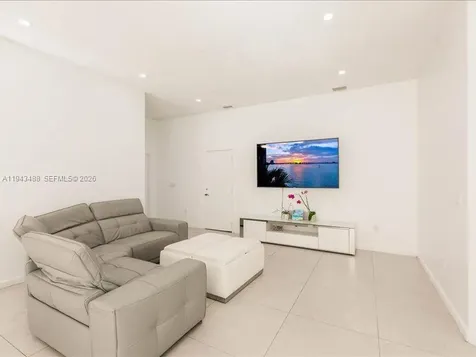 21475 SW 90th Place Cutler Bay FL 33189