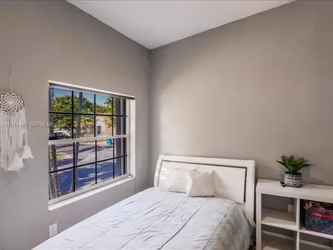 21475 SW 90th Place Cutler Bay FL 33189