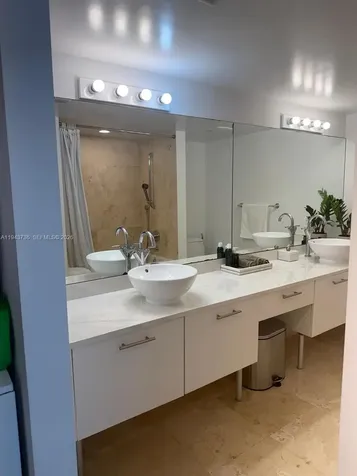 41 SE 5th Street Miami FL 33131