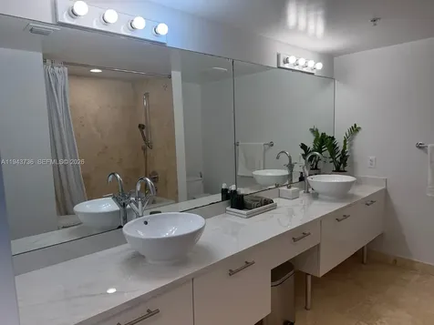 41 SE 5th Street Miami FL 33131