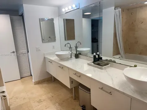 41 SE 5th Street Miami FL 33131