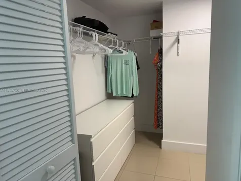 41 SE 5th Street Miami FL 33131