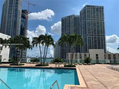 41 SE 5th Street Miami FL 33131