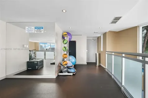 60 SW 13th Street Miami FL 33130
