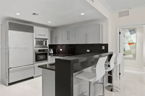 6799 Collins Avenue Miami Beach FL 33141