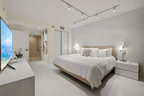 6799 Collins Avenue Miami Beach FL 33141