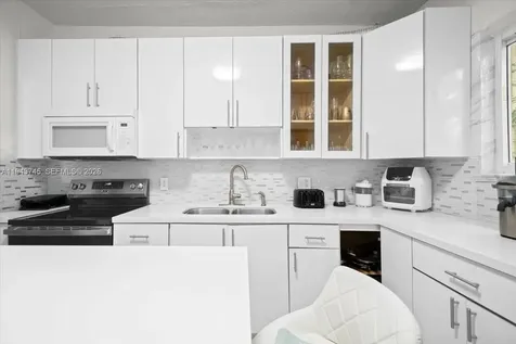 321 SW 19th Road Miami FL 33129