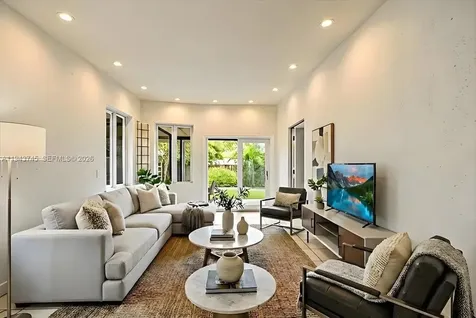 321 SW 19th Road Miami FL 33129