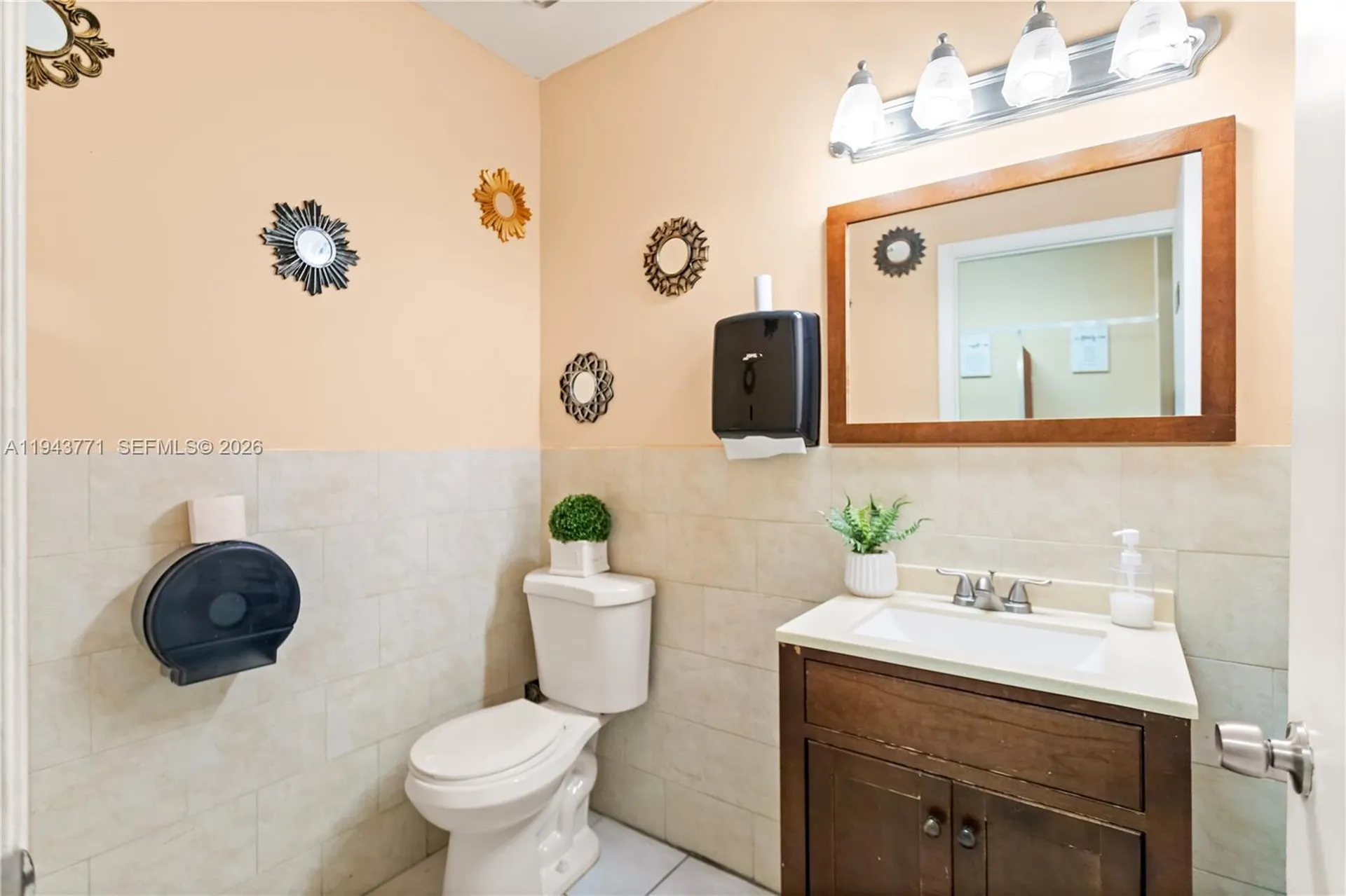 2025 N Dixie Highway Pompano Beach FL 33060