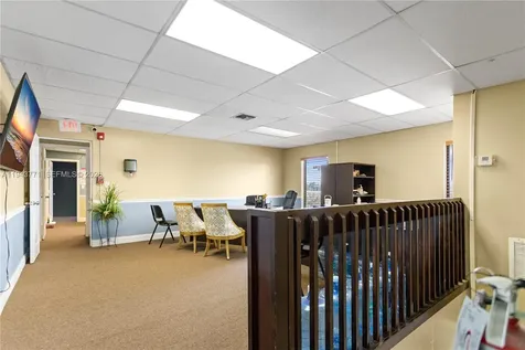 2025 N Dixie Highway Pompano Beach FL 33060