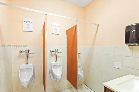 2025 N Dixie Highway Pompano Beach FL 33060