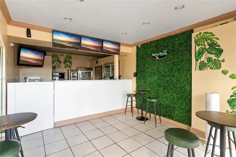 2025 N Dixie Highway Pompano Beach FL 33060