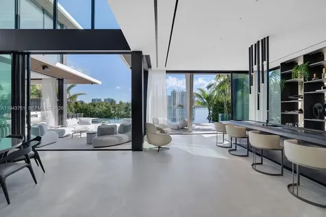 217 E Rivo Alto Drive Miami Beach FL 33139