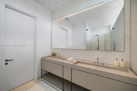 217 E Rivo Alto Drive Miami Beach FL 33139