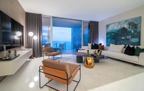 300 Biscayne Boulevard Way Miami FL 33131