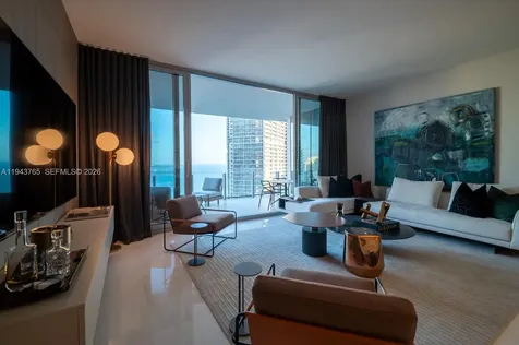 300 Biscayne Boulevard Way Miami FL 33131