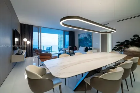 300 Biscayne Boulevard Way Miami FL 33131
