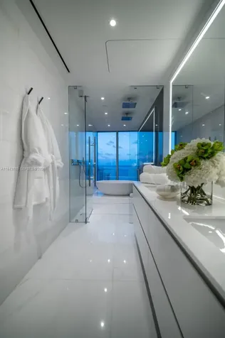 300 Biscayne Boulevard Way Miami FL 33131