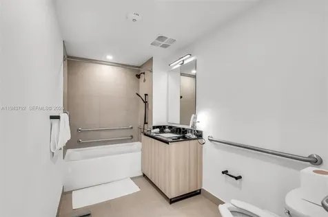 225 N Miami Avenue Miami FL 33128