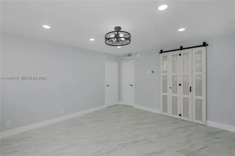 3180 S Ocean Drive Hallandale Beach FL 33009