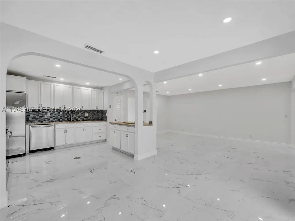 10251 NW 39th Court Coral Springs FL 33065