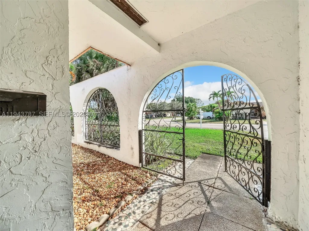 10251 NW 39th Court Coral Springs FL 33065