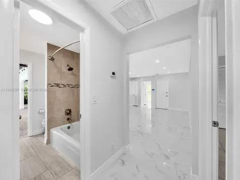 10251 NW 39th Court Coral Springs FL 33065