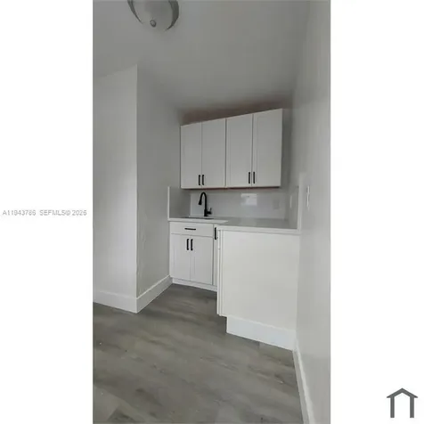 2927 NW 60th Street Miami FL 33142