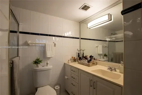 250 Jacaranda Drive Plantation FL 33324