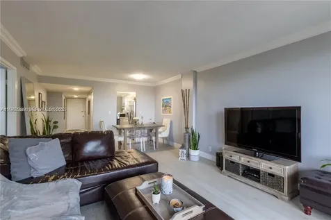 250 Jacaranda Drive Plantation FL 33324