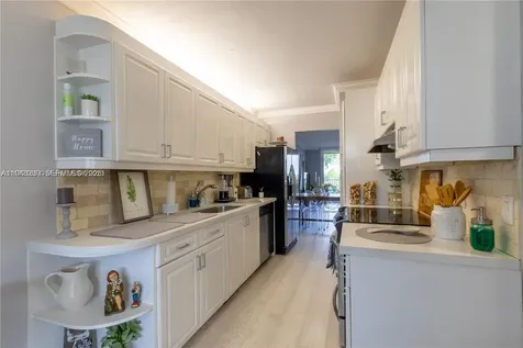 250 Jacaranda Drive Plantation FL 33324