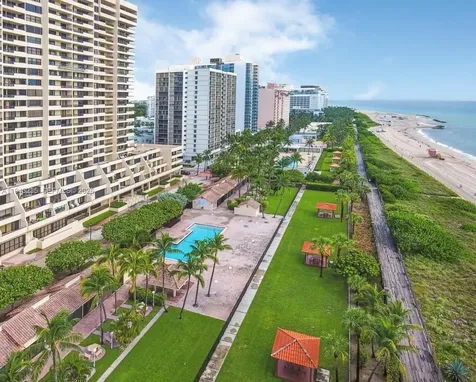 2555 Collins Avenue Miami Beach FL 33140