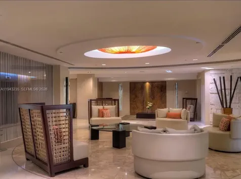 2555 Collins Avenue Miami Beach FL 33140